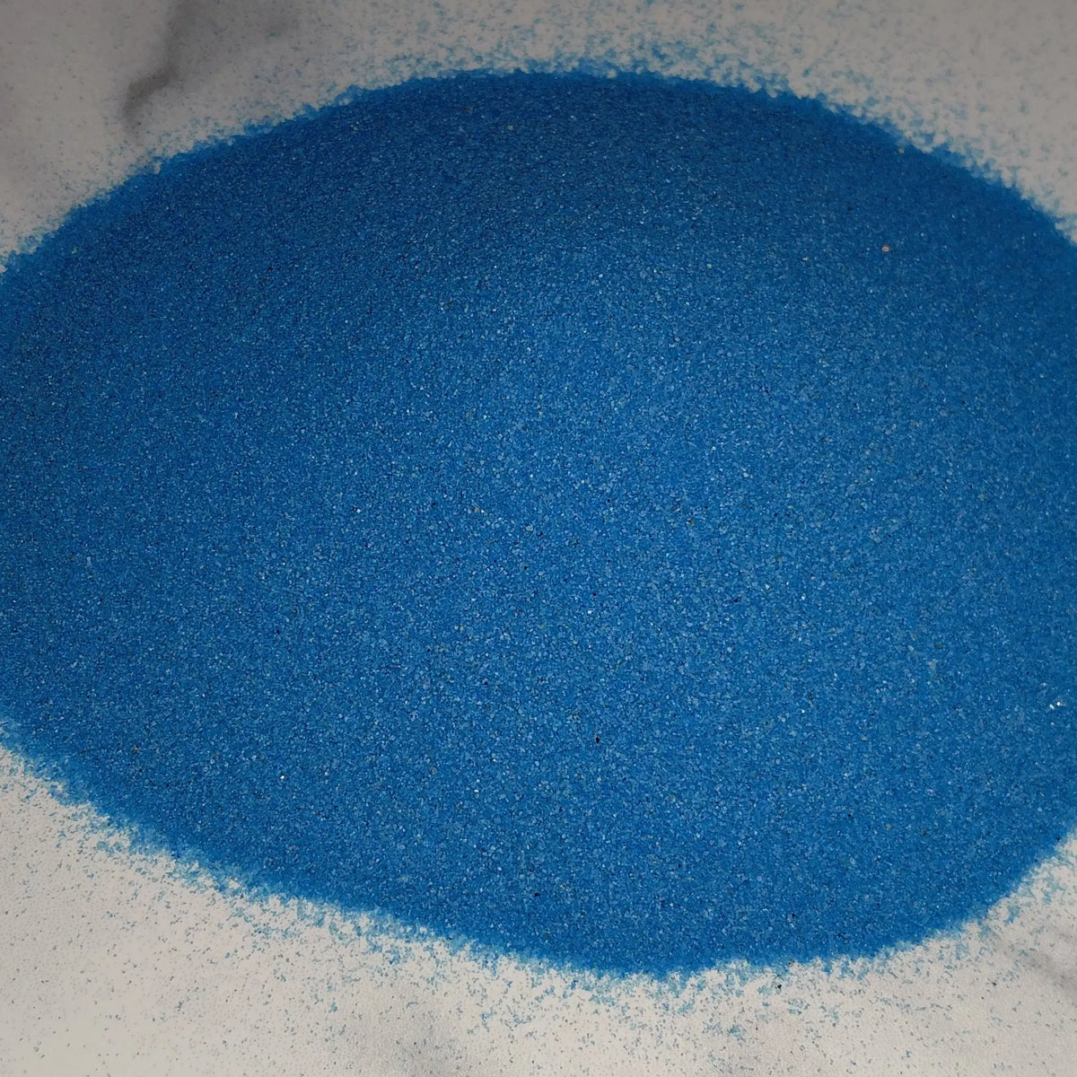 Blue decorative sand for terrariums and decorative pathways
